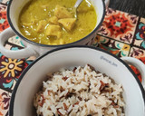 Foto del paso 5 de la receta: Pollo en salsa de coco y curry con arroz tricolor