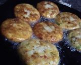 A picture of step 5 of Aloo ki Tikki.