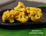 A picture of step 3 of Fulkopir Bati Chorchochori (Cauliflower Florets with coriander).