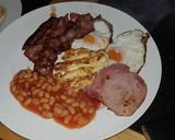 Φωτογραφία βήματος 4 της συνταγής English breakfast σπιτικό!! 🥚🥚🍳🍳🥓🥓🍞🍞🧈🧈