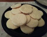 Foto del paso 7 de la receta: Galletitas de fécula de maíz. Sin manteca, ni harina