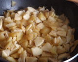 Foto del paso 1 de la receta: Tarta invernal de manzana con avellanas y nueces