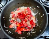 A picture of step 3 of Idly Gravy.