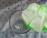 Foto langkah ke 2 dari resep Es Susu Soda Gembira.