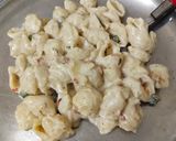 A picture of step 4 of Creamy White Sauce Macroni.