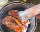 รูปขั้นตอนการทำที่ 1 ของ ผัดกะเพราข้าวเหนียว หมูย่างซอสหมาล่า