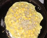 Foto del paso 1 de la receta: Huevo con semillas y queso