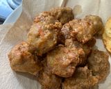 Foto langkah ke 2 dari resep Bakso babi goreng.