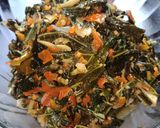 Foto langkah ke 8 dari resep Tumis Daun Singkong Teri Pedas.