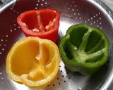 รูปขั้นตอนการทำที่ 1 ของ พริกหวานไข่ตุ๋น(แซ่บ)