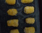 Foto langkah ke 4 dari resep Cemilan dari puff pastry isi pisang coklat.