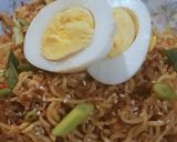 Foto langkah ke 6 dari resep Mie Goreng Saus Kacang ala Thailand.