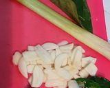 Foto langkah ke 1 dari resep Soto Ayam Kuah Bening ala Dapoer Mama Cindhy.