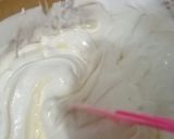 Foto langkah ke 3 dari resep Bolu kukus warna warni#berburucelemekemas.