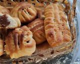 A picture of step 4 of Eid Maamoul with Cream Cheese.