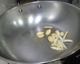 九層塔炒赤嘴的食譜步驟3照片