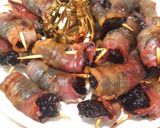 Baconbe göngyölt aszalt szilva falatkák recept fázis 5 fotója