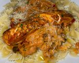 Une image de l'étape 5 de Saumon, poivrons, sauce tomate et crème fraîche.