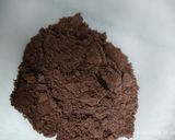 A picture of step 2 of Oreo biscuits cake.