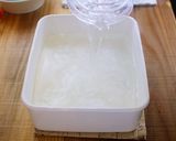 A picture of step 7 of Easy! Creme Caramel / Giant Flan used a loaf pan.