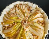 Foto del paso 3 de la receta: Tarta de peras con queso y miel