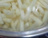 क्रिस्पी, आलू फ्राइज़ (crispy aloo fries recipe in hindi) रेसिपी चरण 2 फोटो