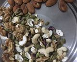 ડ્રાયફ્રુટ પ્રોટીન પાઉડર (Dryfruit protein powder recipe in Gujarati) રેસીપી સ્ટેપ2ફોટો