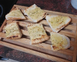Foto del paso 3 de la receta: Pan de ajo a la plancha