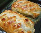 Foto langkah ke 6 dari resep Salmon En Croute (Salmon Wellington Puff).
