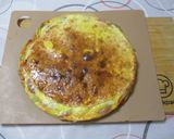 Tortillás 🍕 tojásos pizza 🌯🍳 szalámival és sajttal 🧀 recept fázis 7 fotója