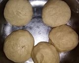 A picture of step 4 of Wheat flour Naan on tawa.