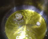 Foto del paso 1 de la receta: Champiñones en salsa de tomate