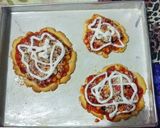 Foto langkah ke 9 dari resep Pizza panggang mini (oven) oleh Septyanti S. Madiun.