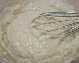 Foto langkah ke 3 dari resep Bolu Mekar Pisang Kukus 1 Telur (No Mixer).