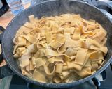 Une image de l'étape 18 de Tagliatelles à la viande séchée, girolles et crème de courgettes.