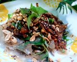 Hình bước làm 2 của món Bánh tráng trộn cá cơm rim