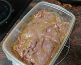 Foto del paso 2 de la receta: Hígado adobado a la plancha con papas arrugas