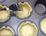 A picture of step 4 of Individual Mushroom Picnic Pies.