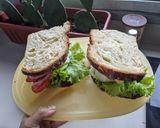 Foto langkah ke 7 dari resep Sourdough bread sandwich with chicken barbeque.