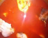 A picture of step 2 of Ini Yinko fufuru (Fresh fish soup).