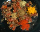 A picture of step 6 of Lauki Bharta (Mashed Bottle Gourd Curry).