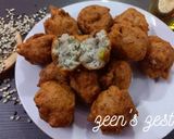 A picture of step 4 of Kaali Maash Bhajiye.
