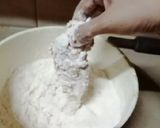 A picture of step 4 of Crispy chicken burger.