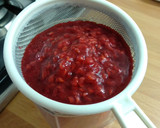 Foto del paso 2 de la receta: 175.🍓Sangre comestible de frambuesa y granadina