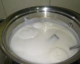 Foto langkah ke 3 dari resep Bubur Sumsum Pelangi Kuah Kurma.