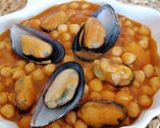 Foto del paso 9 de la receta Garbanzos con mejillones