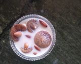 A picture of step 1 of Anjeer Badam Milkshake.