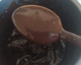 Foto del paso 3 de la receta: Baño de chocolate para decorar tortas