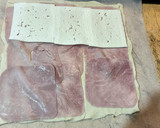 Foto del paso 2 de la receta: Empanada de hojaldre con jamón de york y queso