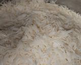 A picture of step 4 of Gulaati (khoye Waly meethy chawal).